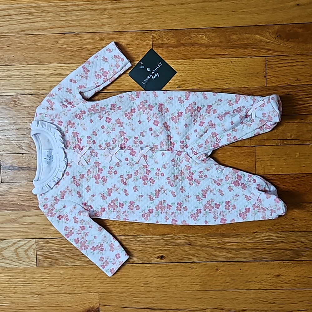 NEW! Laura Ashley "Sleep and Play" Onesie Footed One-piece 0-3 months NWT